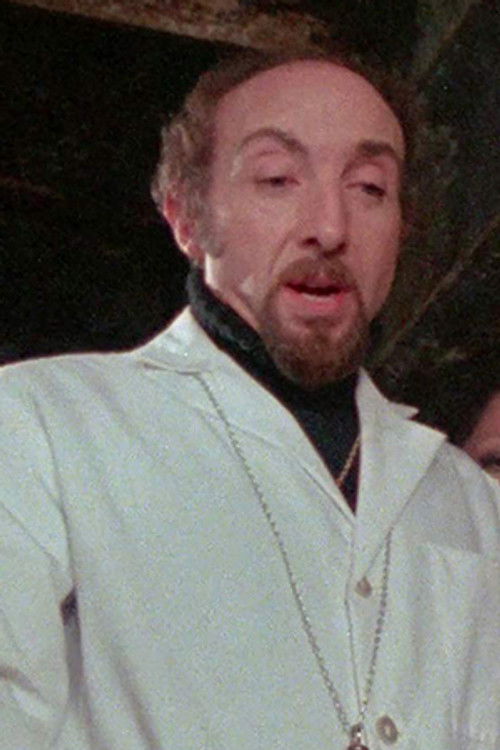 Seamus O'Brien as Sardu