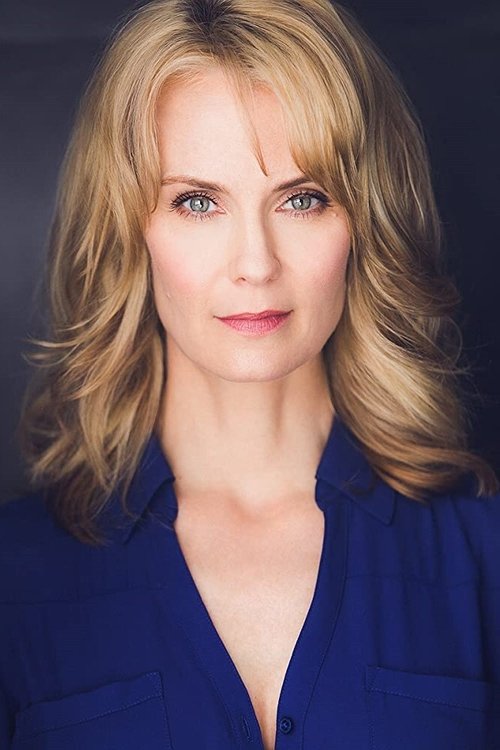 Leigh Zimmerman as Anchorwoman