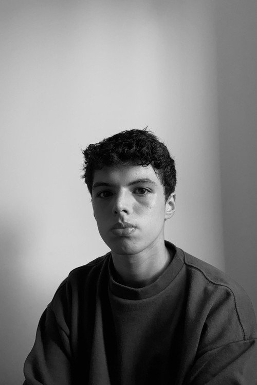 Caio Omena as Himself