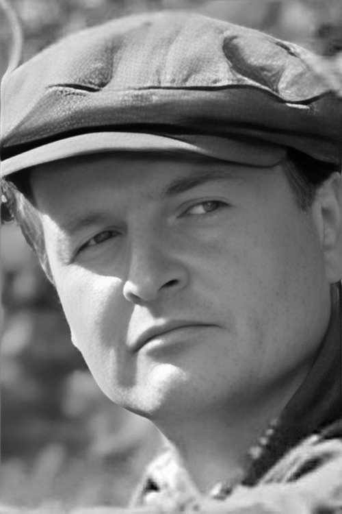 Vladimir Sidorov as Батаев (начальник колонии)