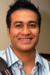 Adjie Pangestu as Cakradara