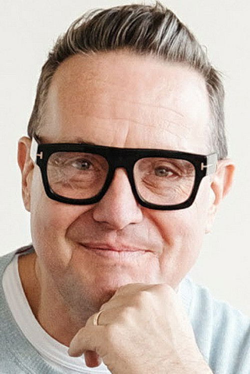 Peter Lorimer as Self - Real Estate Expert