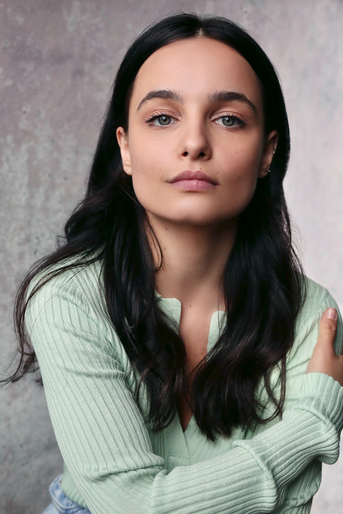 Ruxandra Porojnicu as Yelena