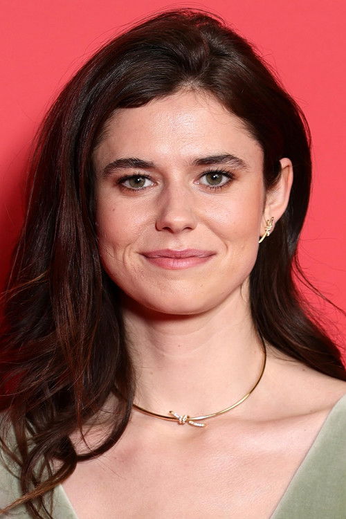 Alison Oliver as Isabella