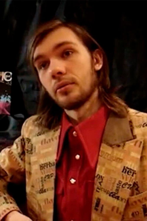 Leon Torgashev as Владимир Владимирович