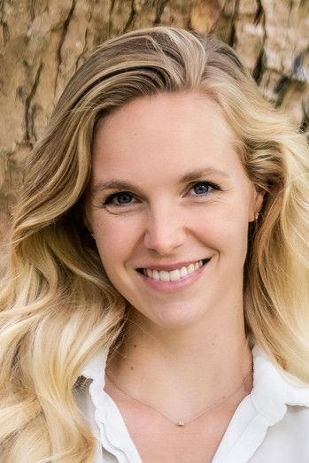 Sietske van der Bijl as Natasja