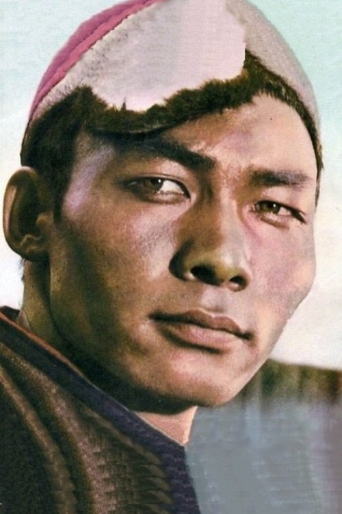 Lkhasuren Laikhansuren as Luvsan