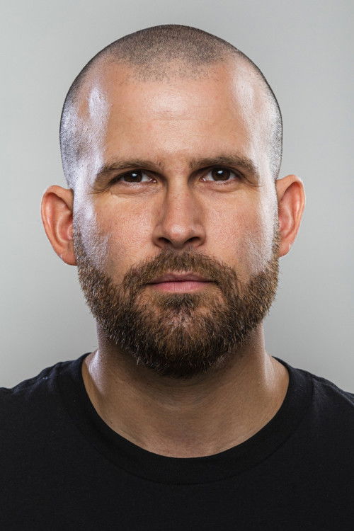 Juanxo Villaverde as Agente #1