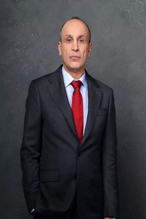 Wargha Enayati as Investitor