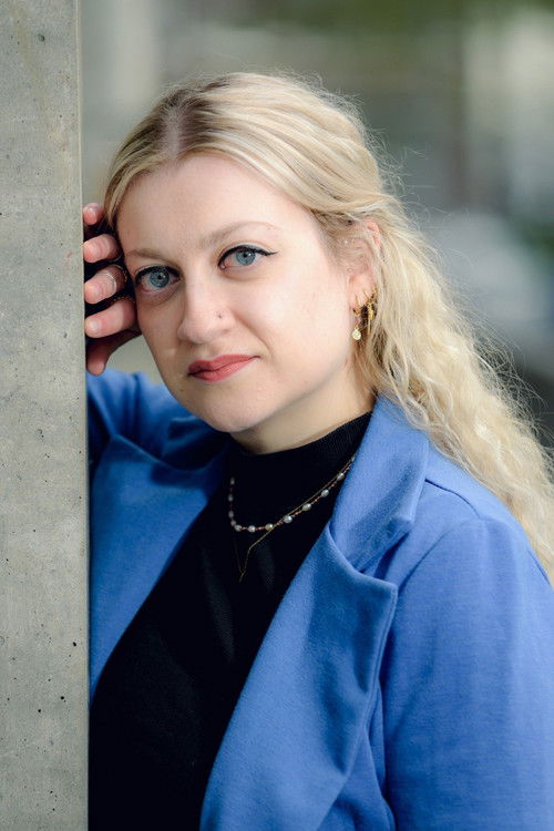 Tamara Friedman as Mimi