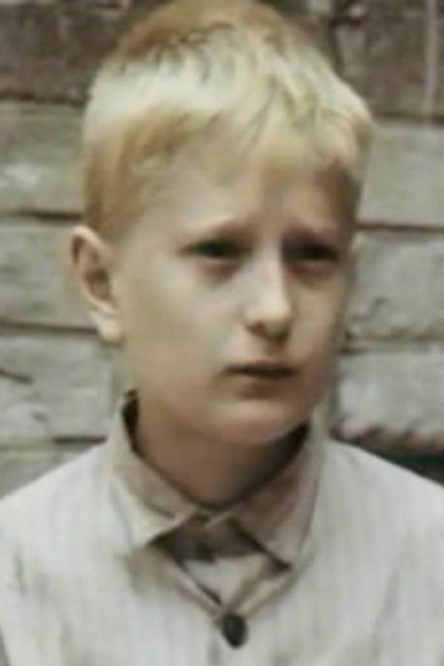 Ivan Yanchuk as Lesha Lyashenko in childhood