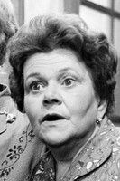 Sophie Cossaeus as Frl. Lohmeier