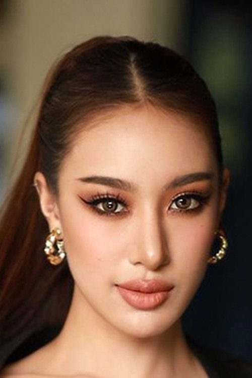 Cherlyn Kraiarayapat as Jun