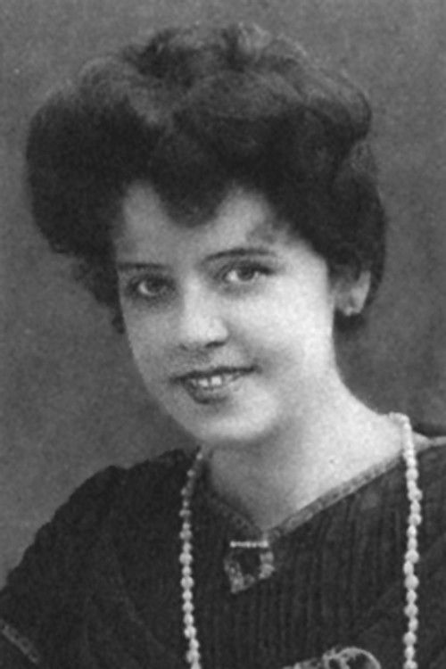 Anna Hillberg as Adele Petterson