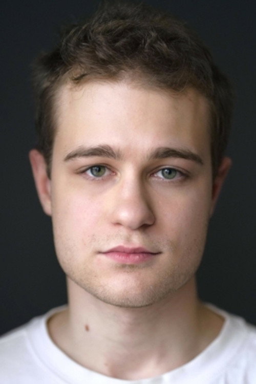 Pavel Kandin as Андрей