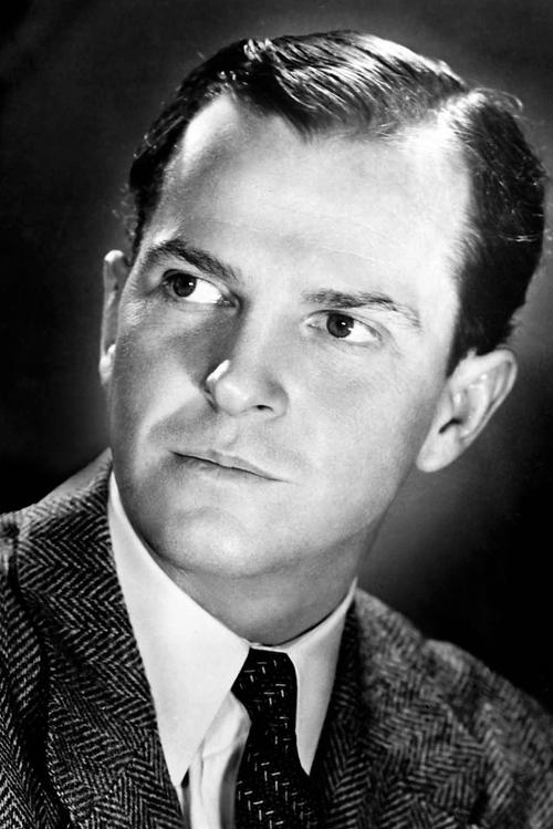 Alan Baxter as General Loomis