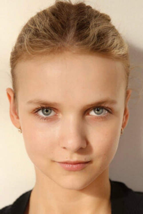 Anna Pankratova as Надя