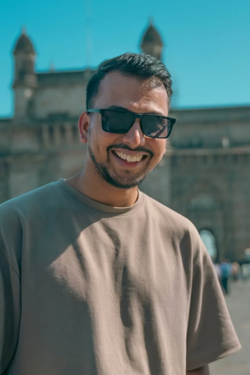 Hemant Mishra as Chintu