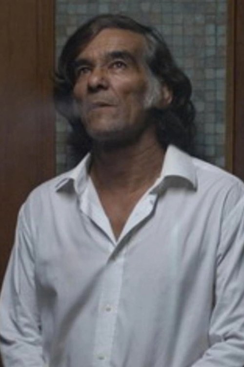 Argentino Vargas as Argentino