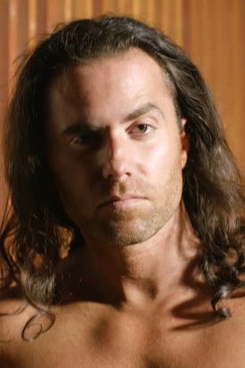 Alexander Zikos as Alex Reynolds