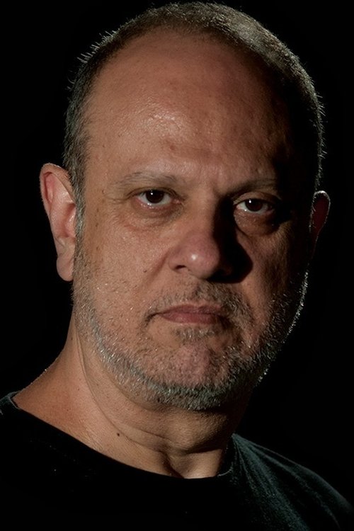 Paulo Giardini as Ray