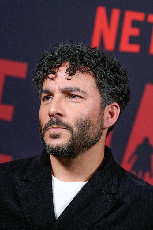 Ennis Esmer as The Cabbie