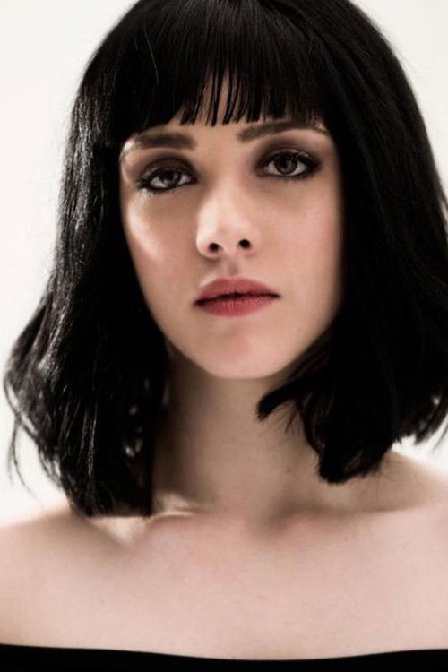 Úrsula Villalta as Tina