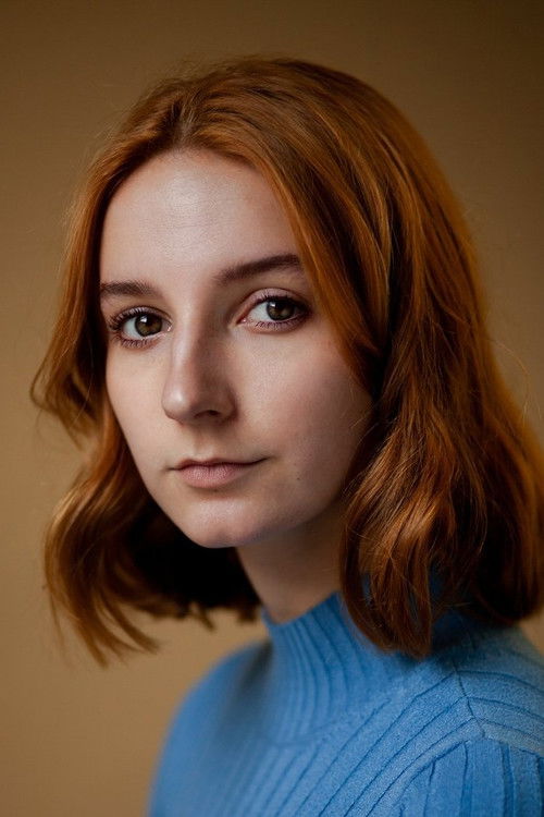 Toto Bruin as Teenage girl