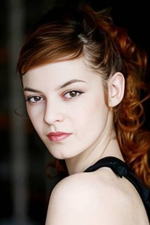 Céline Perreau as Manon Lescaut