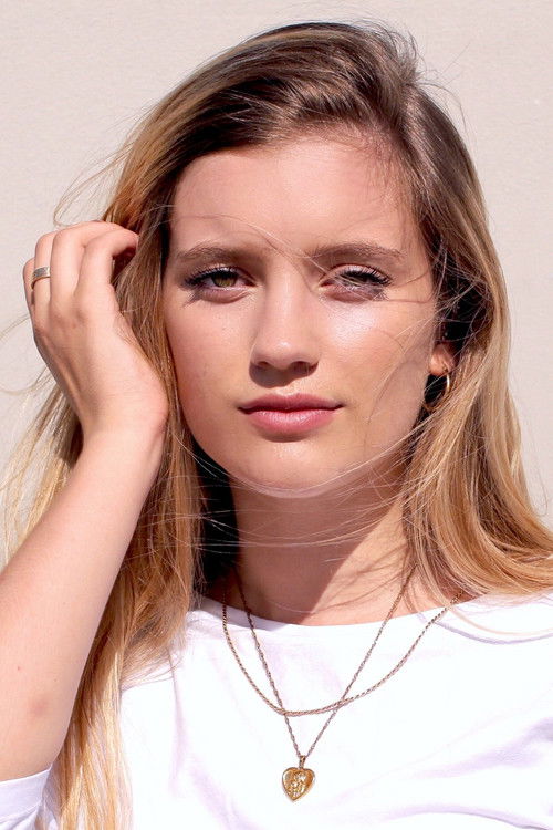 Mia Healey as Shelby Goodkind