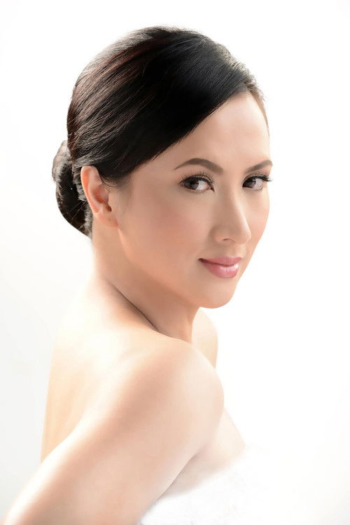 Ayen Munji-Laurel as Leilani Bustamante