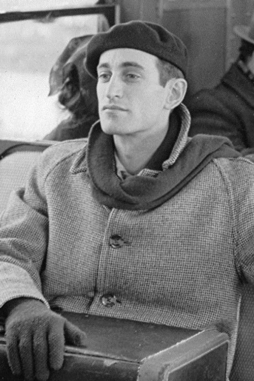 Lenny Baker as Sidney