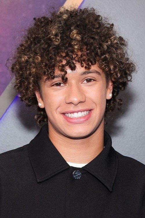 Nathaniel Buescher as Thomas