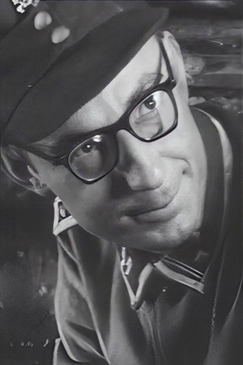 Eduards Plataiskalns as Роберт Янович Лингерманис