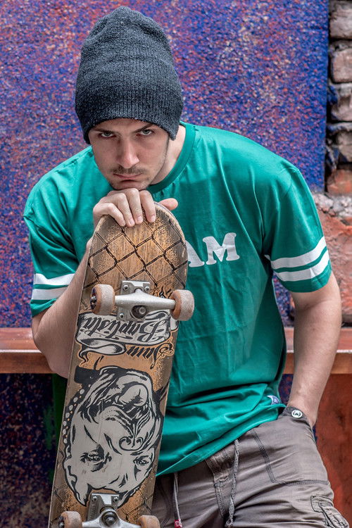 Vladimir Vučković as Šone skejter