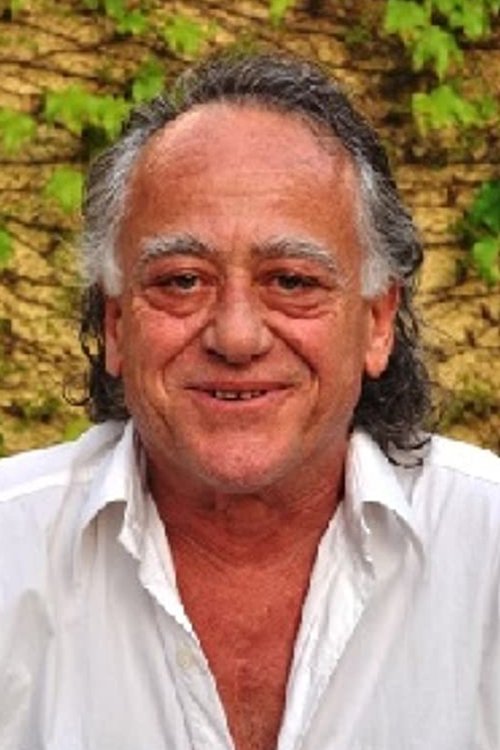 Nikos Kalogeropoulos as Bambis