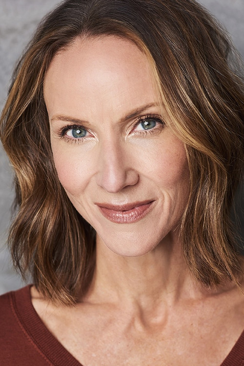 Jewel Christian as Hannah