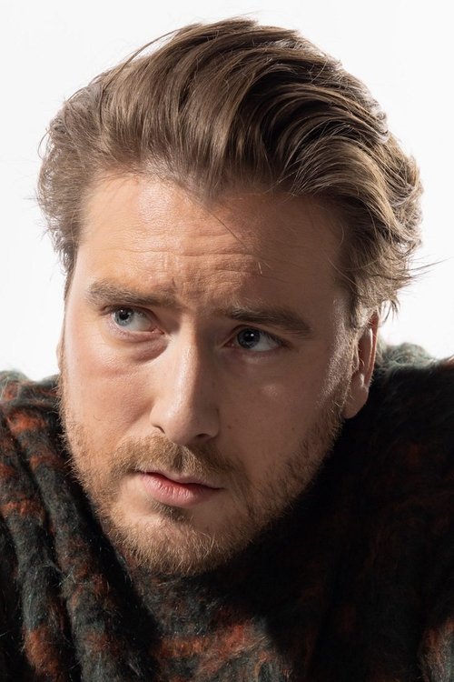 Charlie Petersson as Noah