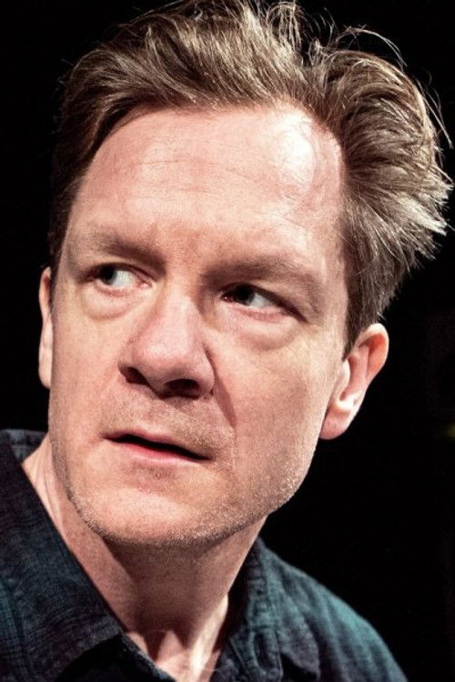 Carl Martin Norén as Robin