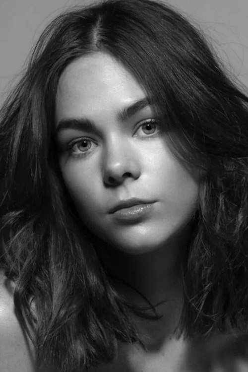 Ximena Lamadrid as Sara Guzmán