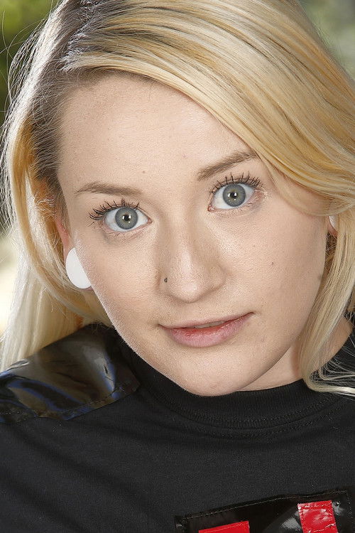 Hadley Haze as Paramedic