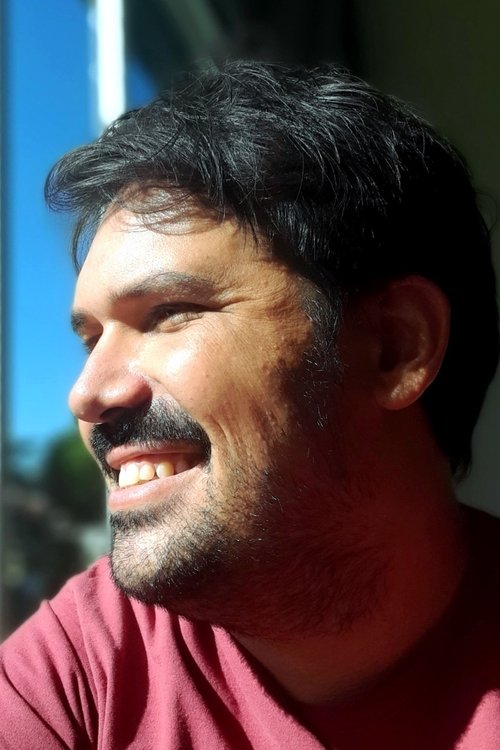 Christopher Faust as Cara do Bar