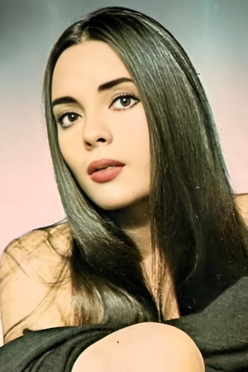 Pilar Velázquez as Self - Actress