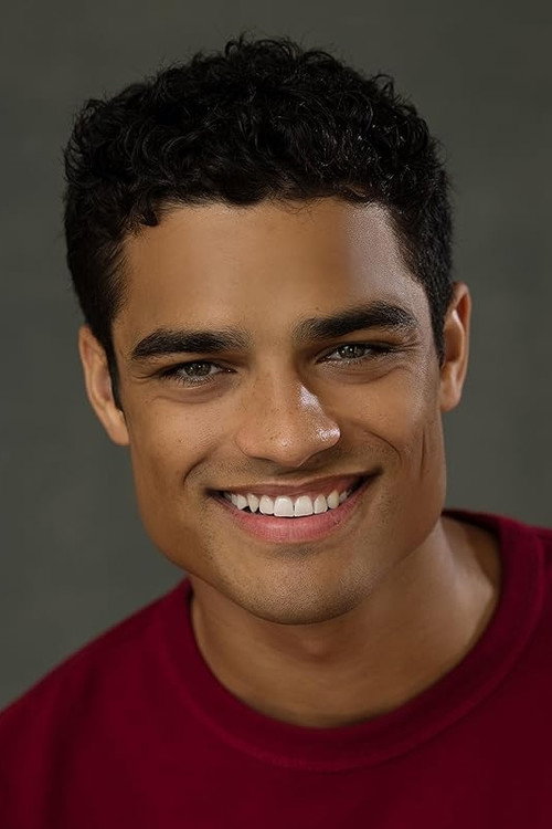 Brandon Gillard as Ray