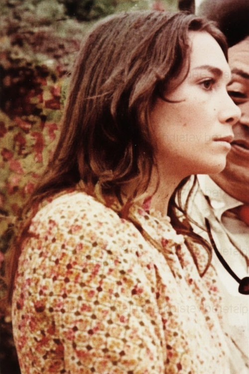 Célia Olga as Sofia