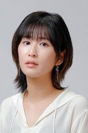 Sen Fujimaru as Yasuko Yabuki