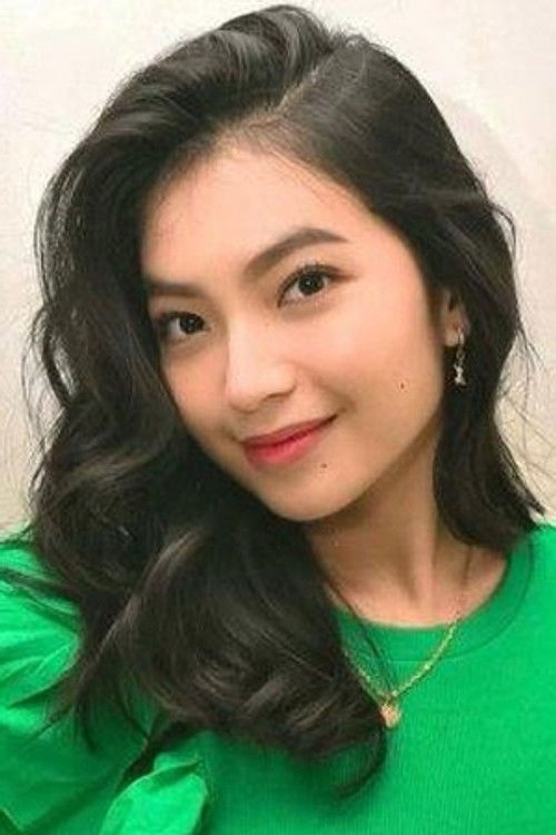 Shania Gracia as Sarah