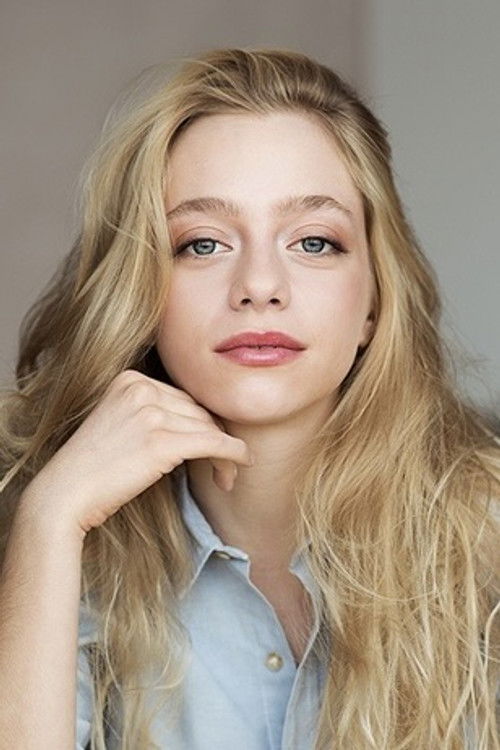 Laurie Babin as Nathalie (blonde de Sam)