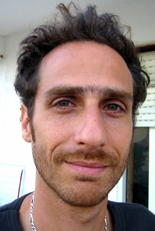 Ami Smolartchik as Taxi Driver