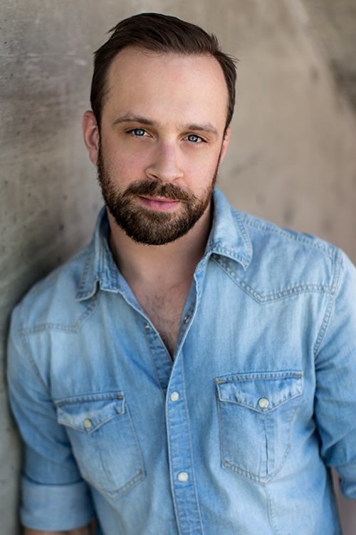 Steven Bradley as Steven Wells